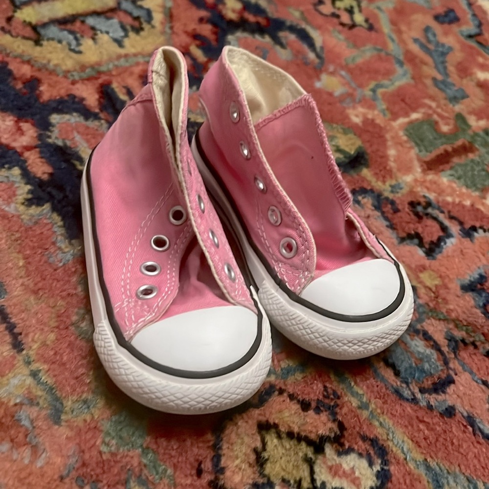 Pink high tops 💖